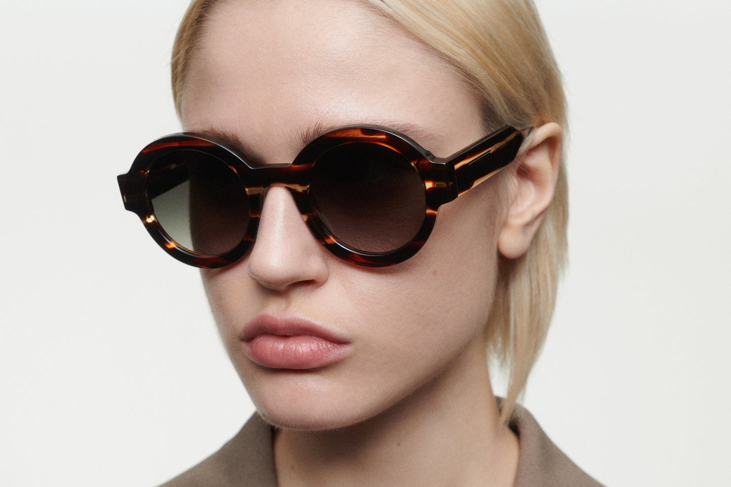 LAURA: Redondas Acetato Havana sunglasses by GIGI STUDIOS 1673