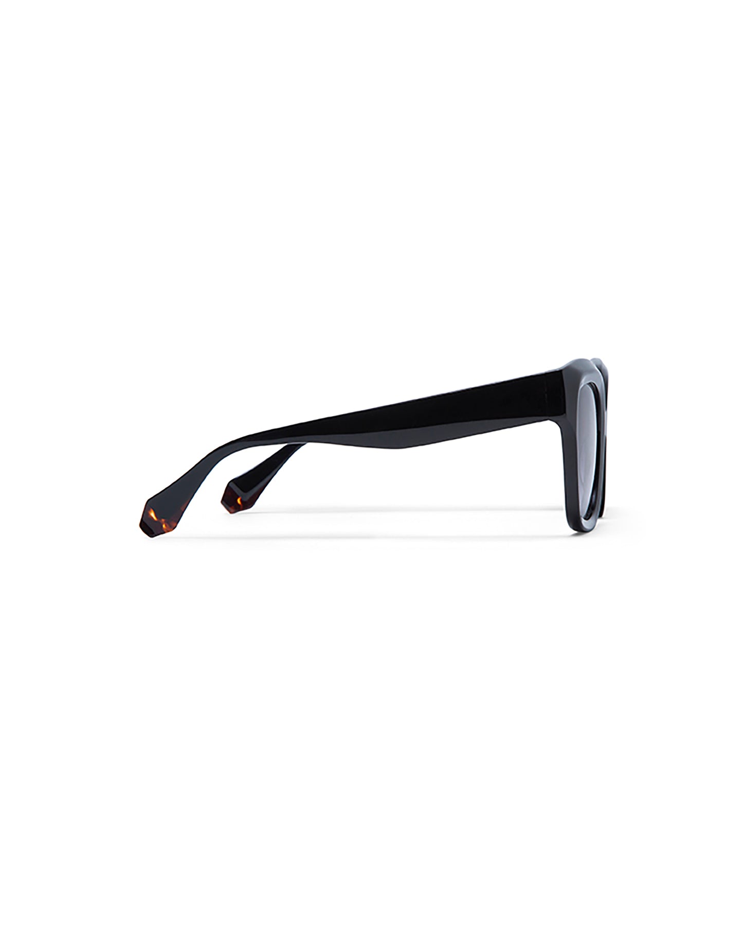 LOUISE: Cuadrada Acetato Noir sunglasses by GIGI STUDIOS 1729