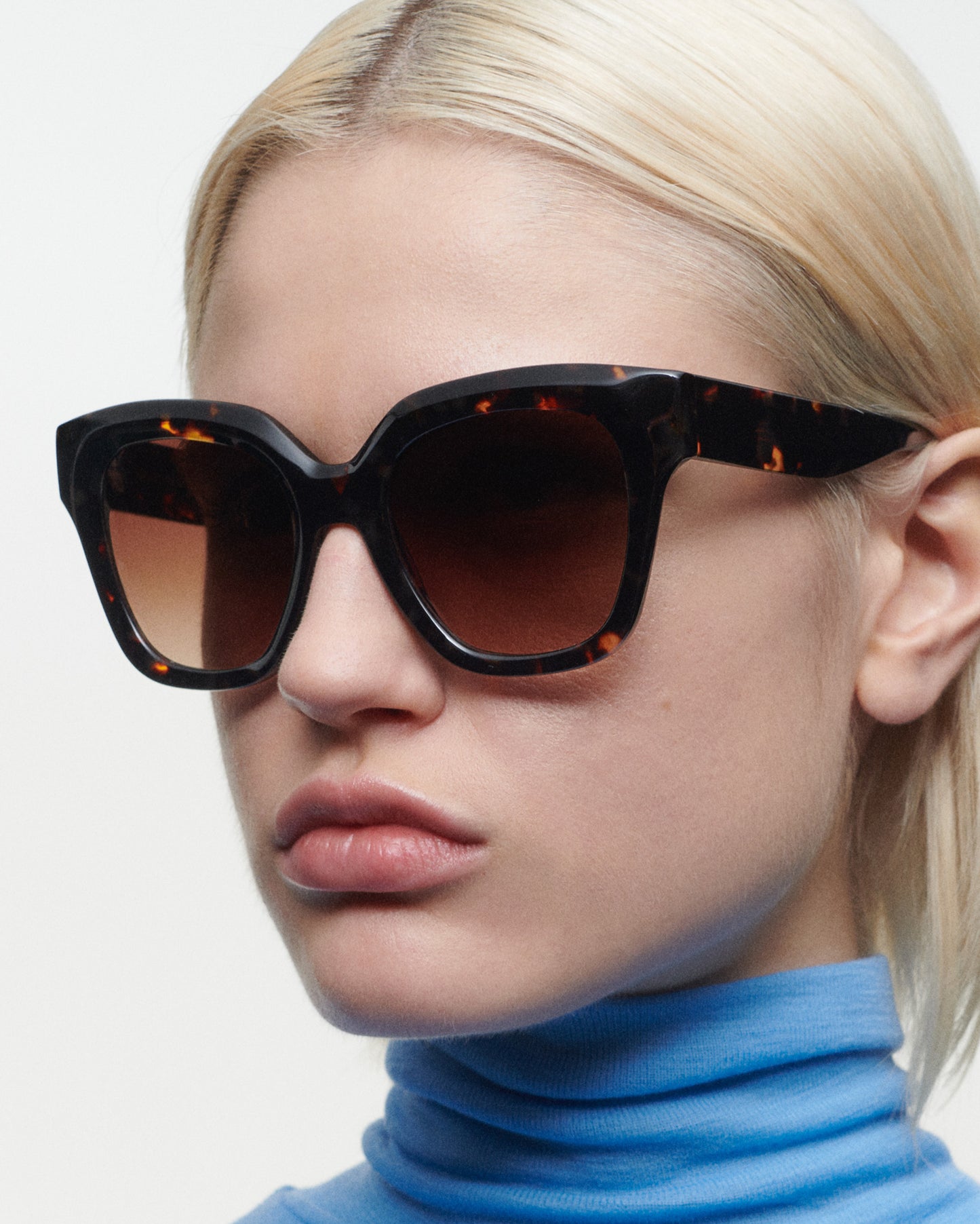 LOUISE: Cuadrada Acetato Havana sunglasses by GIGI STUDIOS 1732