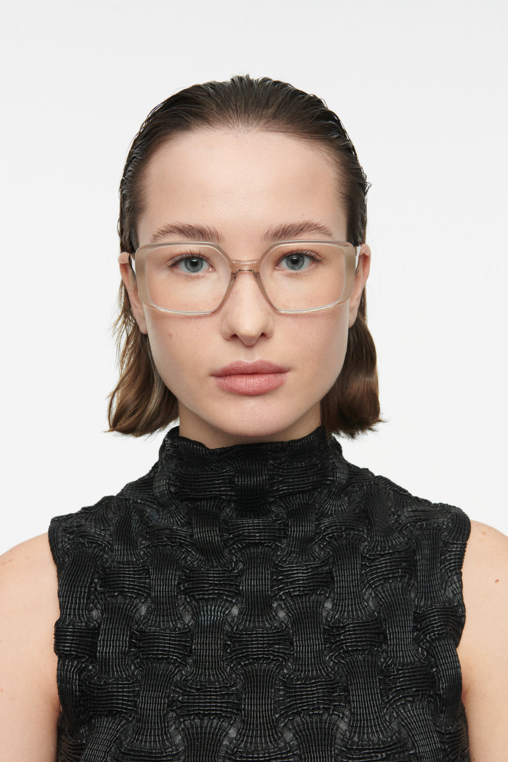 GS1010_07O_EVELINA_1