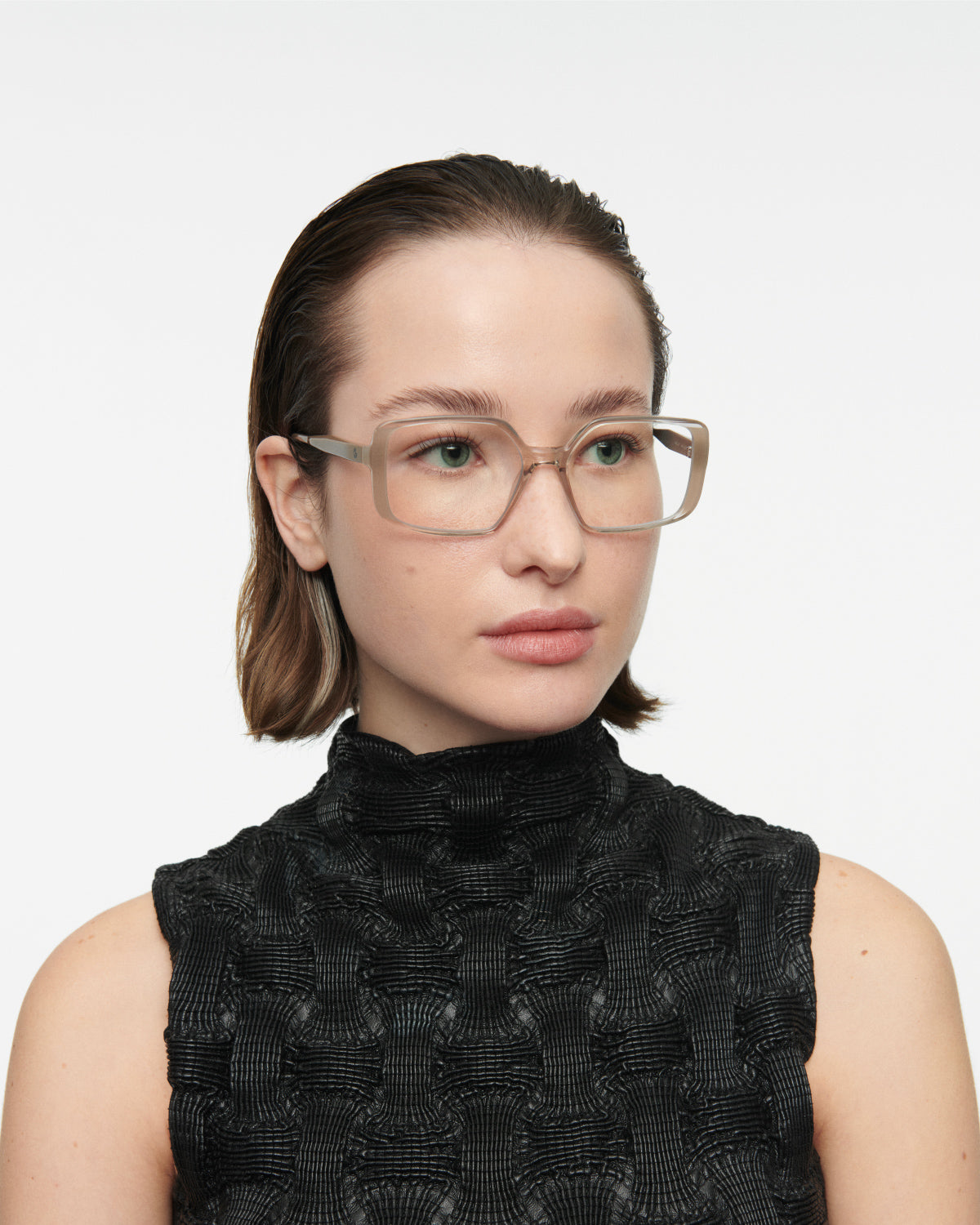 GS1010_07O_EVELINA_3