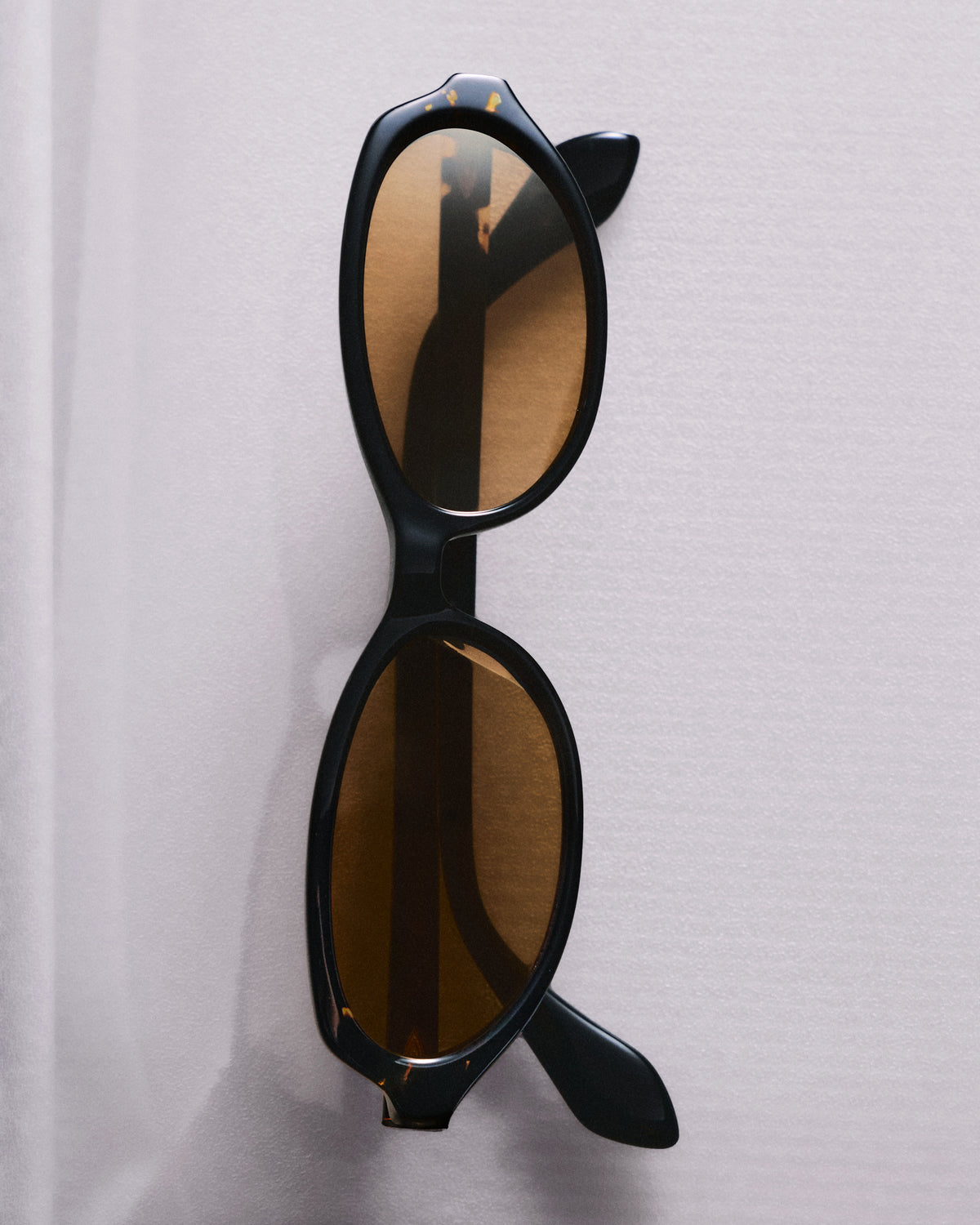 ALVINA: Tiny Acetato Noir sunglasses by GIGI STUDIOS 14648