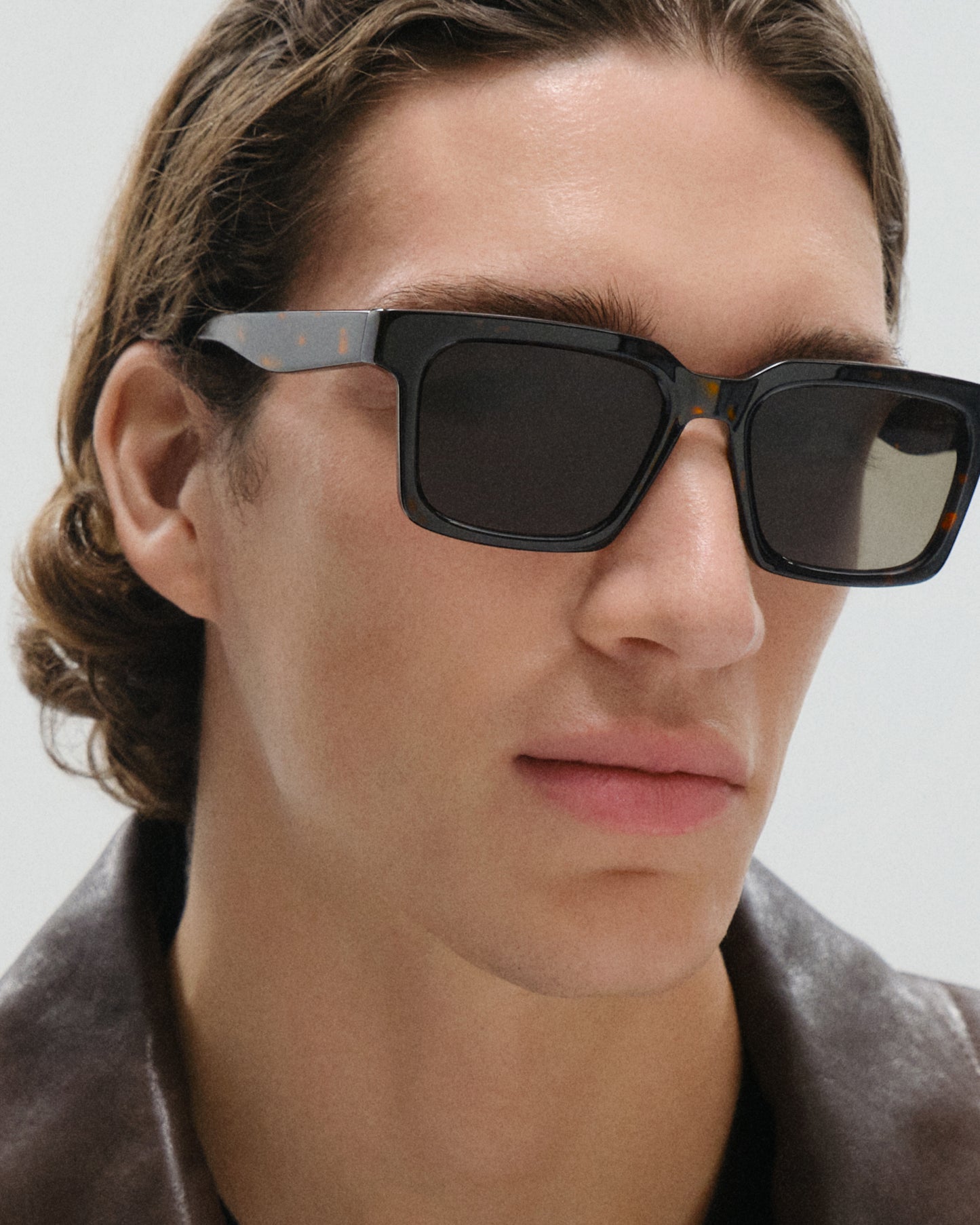 OSWIN: Cuadrada Acetato Havana sunglasses by GIGI STUDIOS 11502