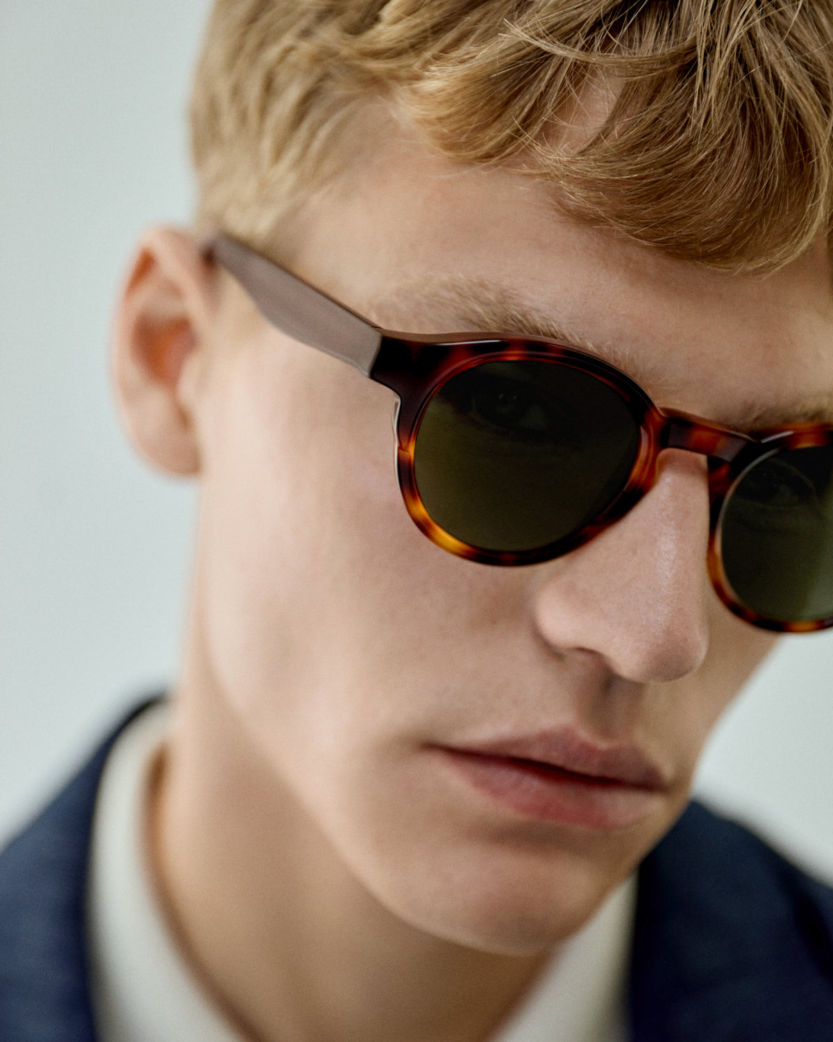 HARING: Redondas Acetato Noir sunglasses by GIGI STUDIOS 14599