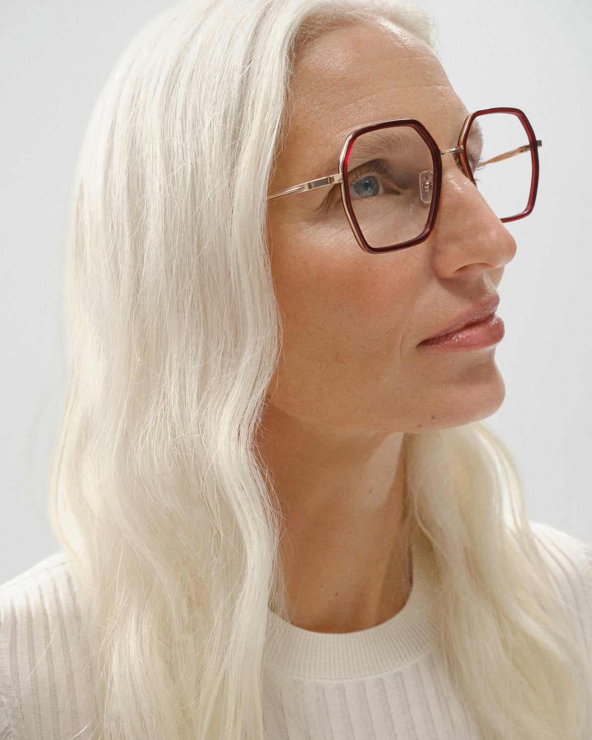 YUNE: Geométricas Titanio-Acetato Rojo optical glasses by GIGI STUDIOS 11528
