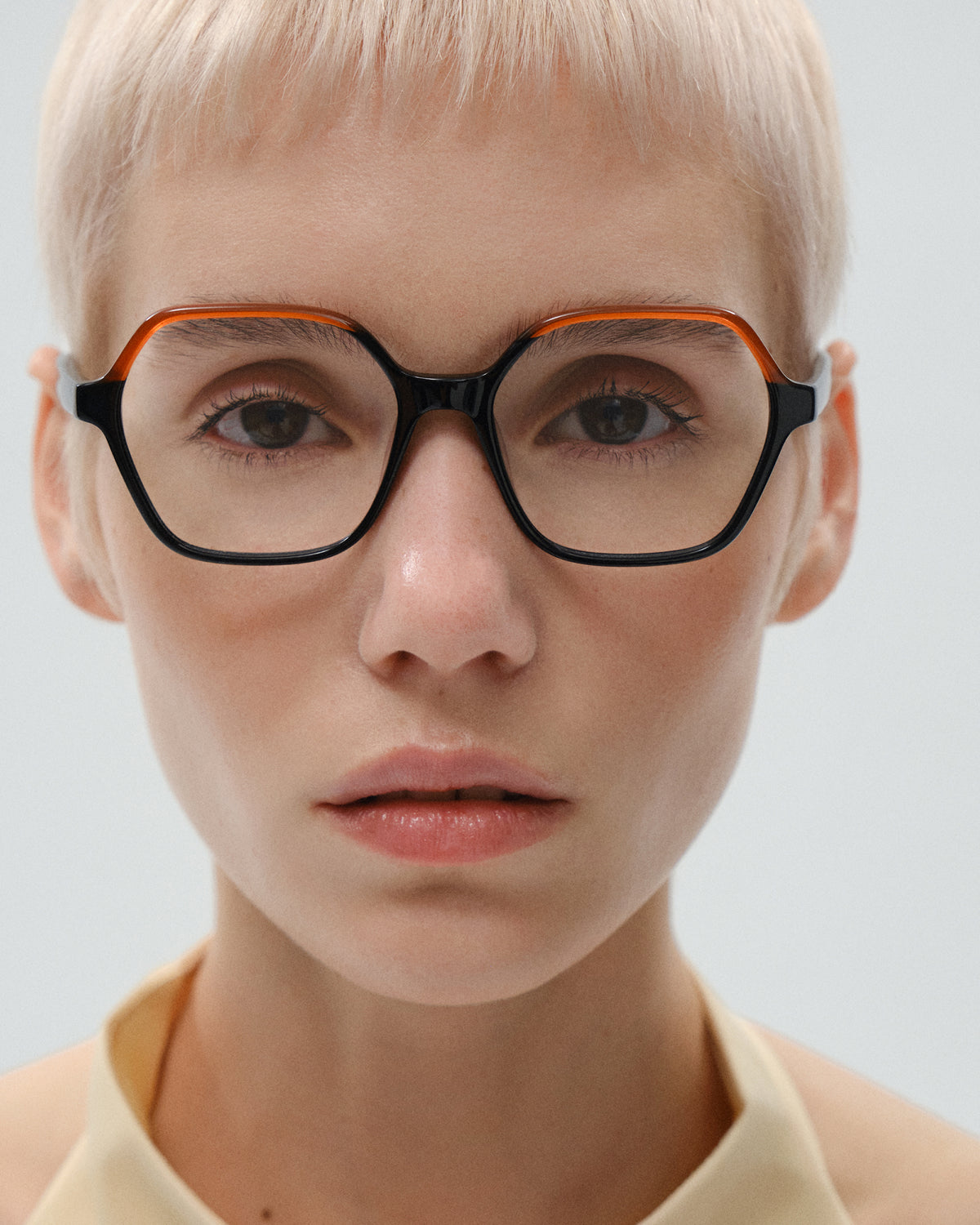 EMI: Geométricas Acetato Noir optical glasses by GIGI STUDIOS 11537