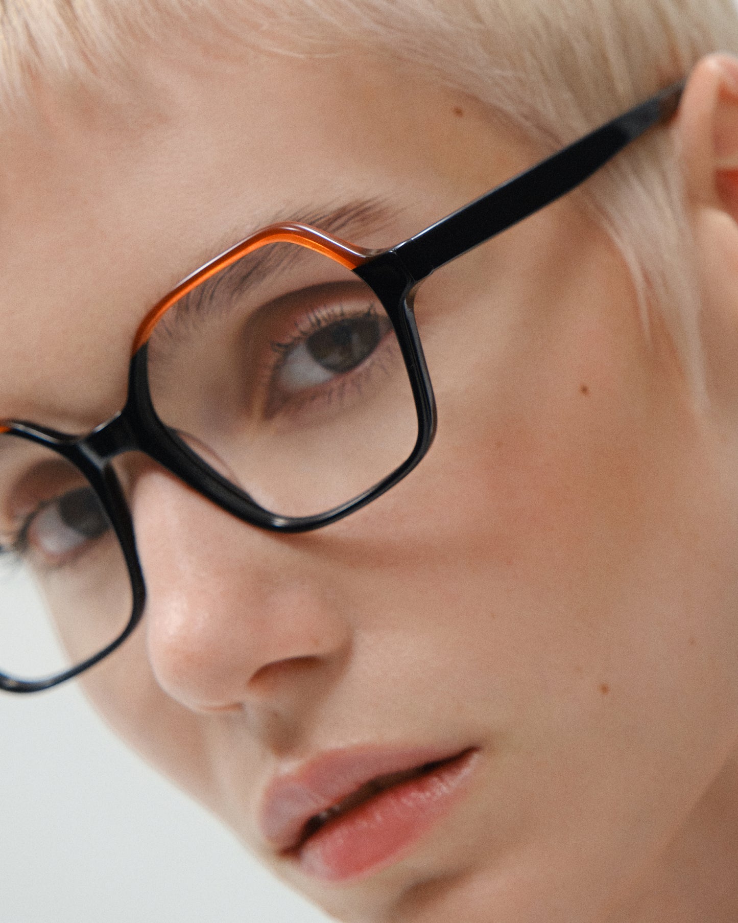 EMI: Geométricas Acetato Noir optical glasses by GIGI STUDIOS 11538